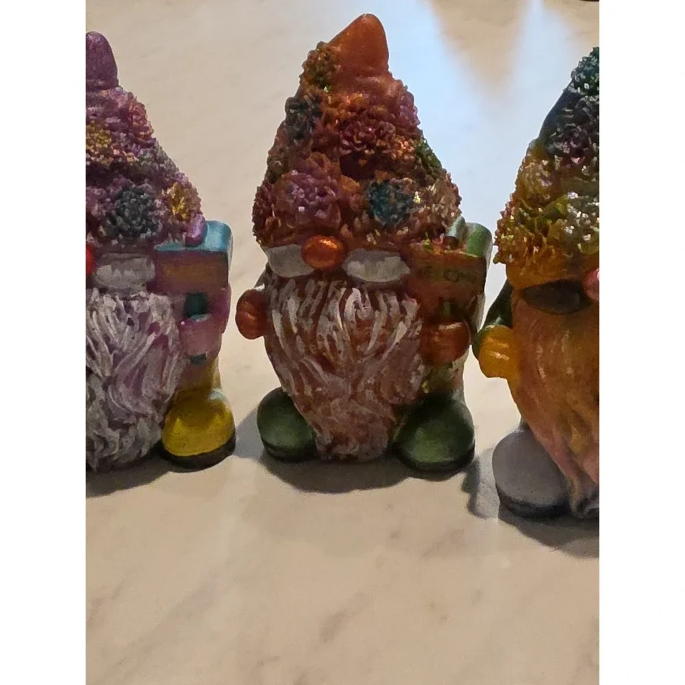 Handmade Resin Small Gnome.‎ Price Is For One Gnome